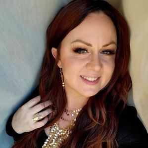 Meet your Posher, Cristen